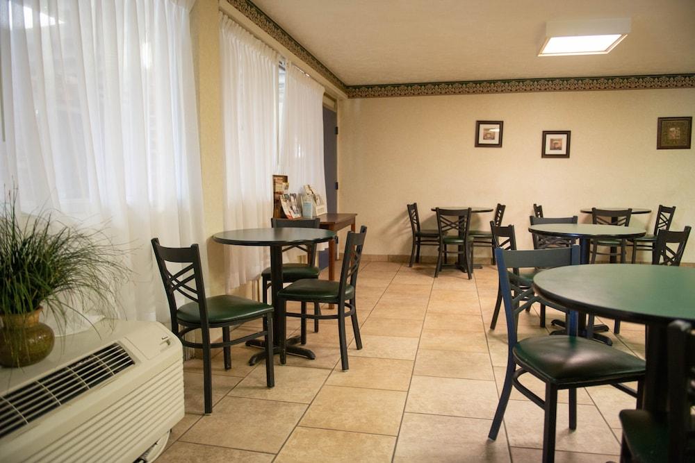 Days Inn By Wyndham Waynesboro Extérieur photo