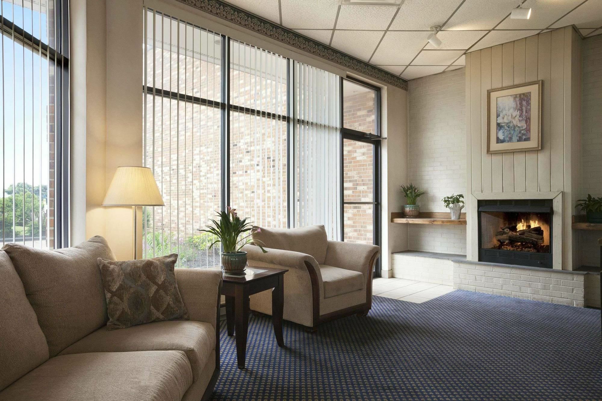 Days Inn By Wyndham Waynesboro Extérieur photo